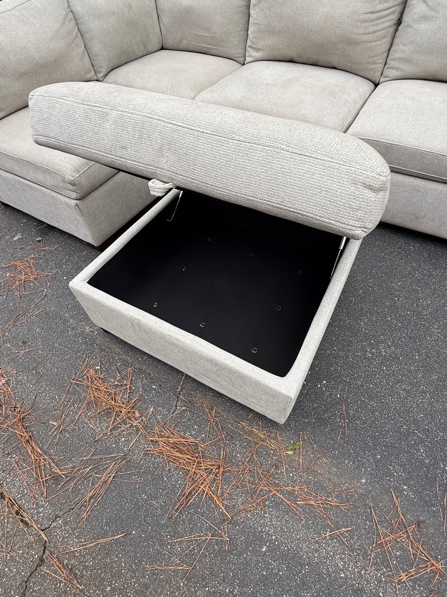 LIKE-NEW Thomasville Gray Modular Sectional Couch w/ Ottoman - Delivery Available!