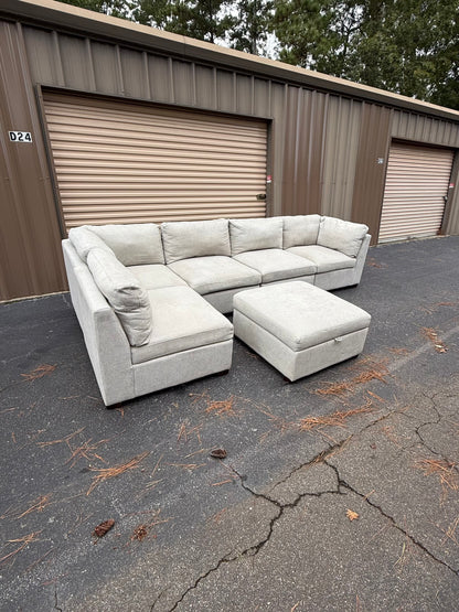 LIKE-NEW Thomasville Gray Modular Sectional Couch w/ Ottoman - Delivery Available!